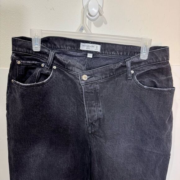 Abercrombie & Fitch The Dad High Rise Curve Love Rigid Black Jeans 16/33L - Picture 3 of 11